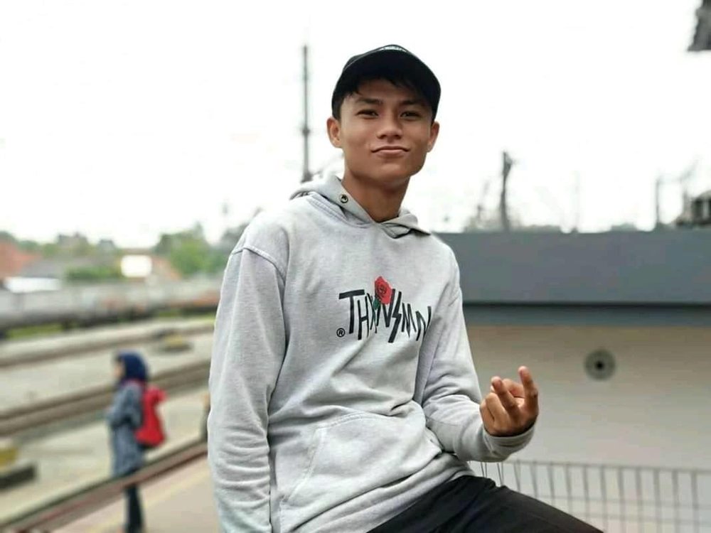 Ray 21. Nasir ALVIANAYAH, 21 год, Bekasi, Индонезия. Драмы 21 год Индонезия.