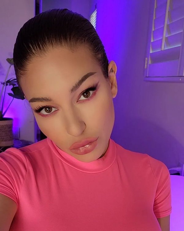 Coyotelovesyou. Девушки в автомобилях в мини. K kissa. K kissa. Девушка в короткой юбке в машине.