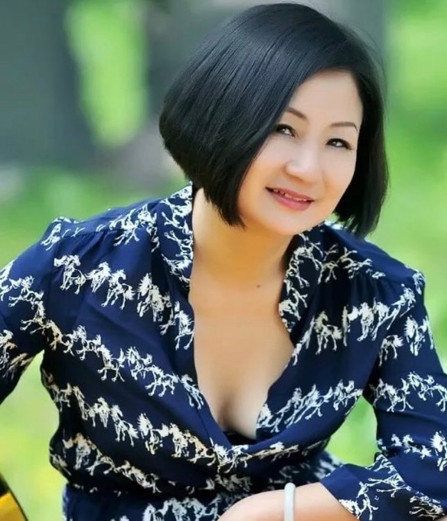 Познакомиться с японкой. Азиатская женщина средних лет. Красивые казахские женщины в 40. Киргизские женщины. Женщины средней Азии.