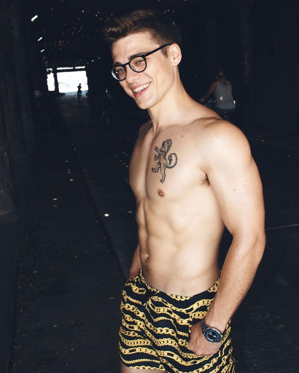 Lane rogers. Блейк митчелл и чад алек. Блейк митчелл (blake mitchell). Los rogers. Блейк митчелл (blake mitchell).