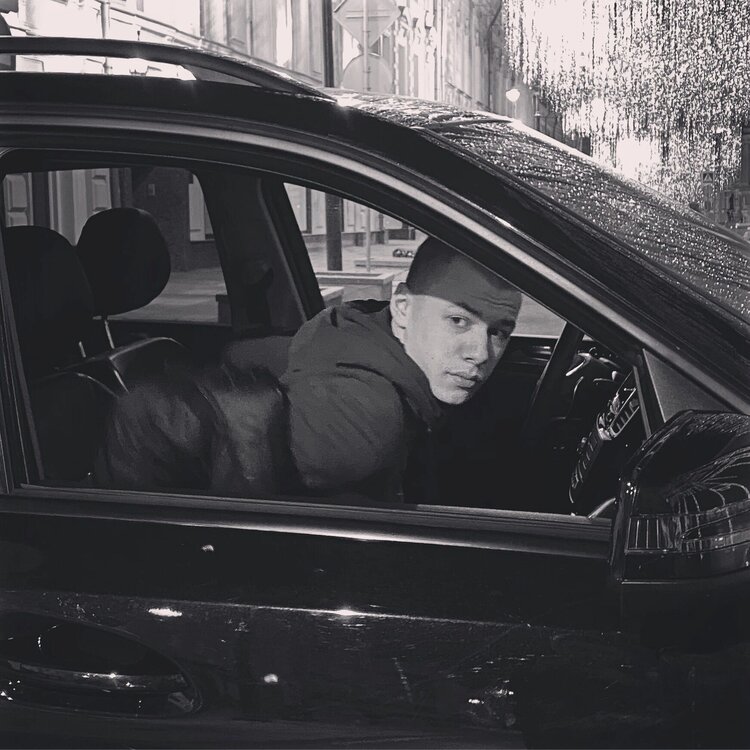 Александр, 22 years, Luhansk, would like to meet a girl at the age of 20 - 31 ye