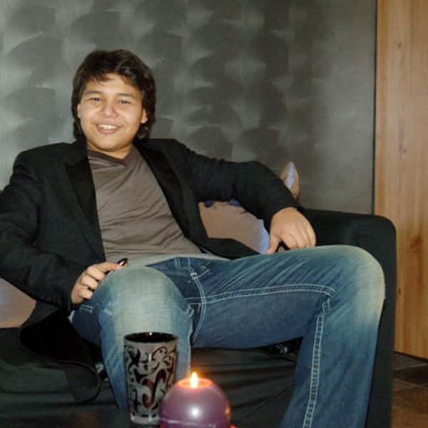 Внучка ислама каримова иман. Внук каримов. Внук каримов. Ислом каримов болалар билан. Внук каримов.