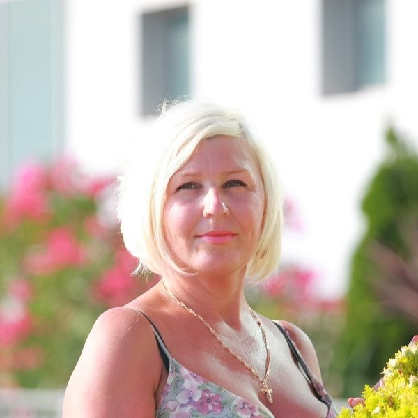 Olga, 50 years old, Russian Federation, Ulyanovsk, would like to meet a guy at t