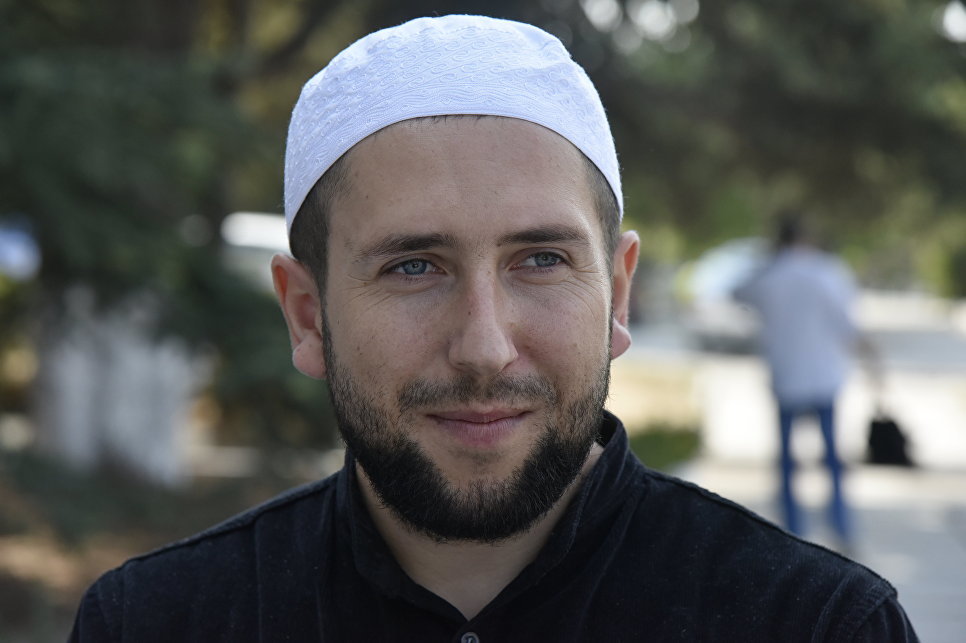 Асхад татарин. Татарка парень. Татарка парень. Татарские народные певцы. Татарка парень.