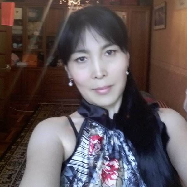 Киргиз знакомства. Чолпон качкыбаева. Чолпон Данирова. Кызылкия девушки. Киргизские женщины 50 лет.